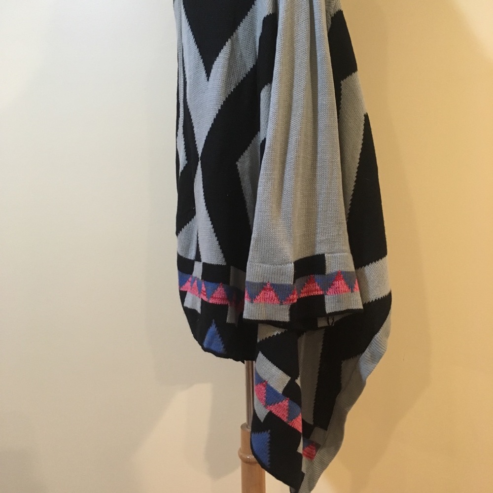 Bold Pattern Waterfall Front Chunky Knit Cardigan - Picture 3 of 5